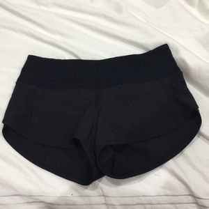 Lululemon speed up short 2.5 length in black